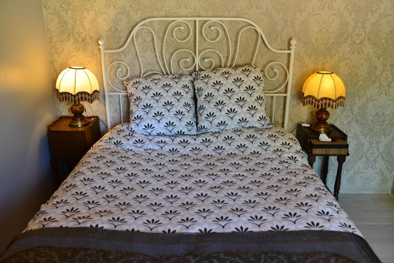 Chez Pique-Fesse Chambre D'Hote Saint-Martin-L'ars Buitenkant foto